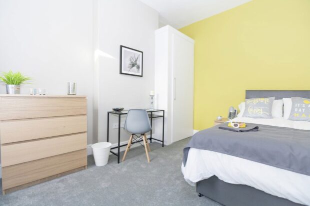 Room, Cambridge Street, Normanton